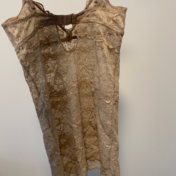 Cream lace wired slip - Picture 2 of 5